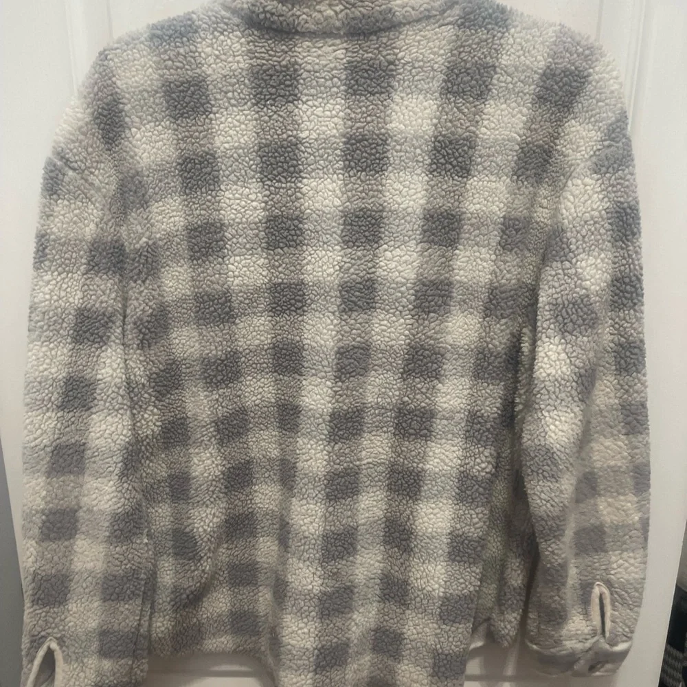 art class Fuzzy Gray and White Plaid Button Down Shirt - Picture 10 of 10